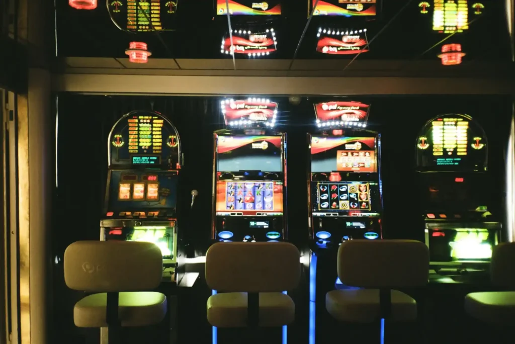 How Do Low Stake Bets Work in Slot Games? How Do Low Stake Bets Work in Slot Games?